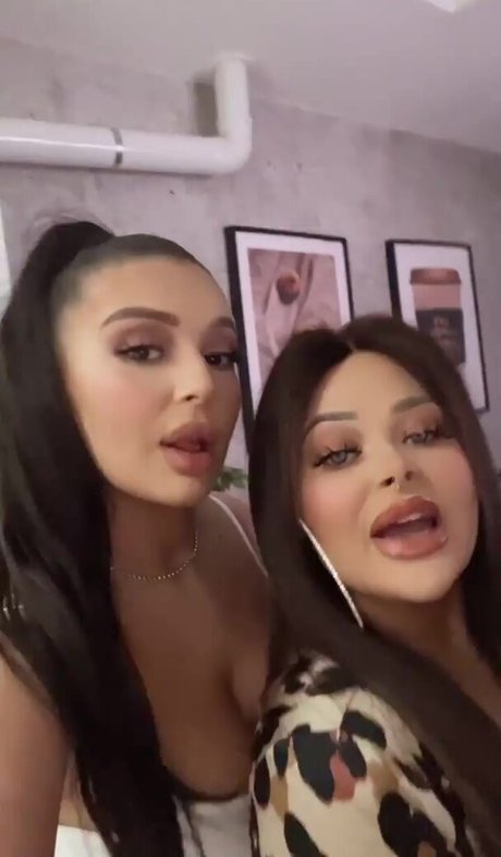 ヌードティーンオンリーファンズ 美しいヌード 写真