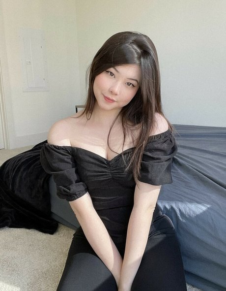 Julia Nakamura セクシーモデル 写真
