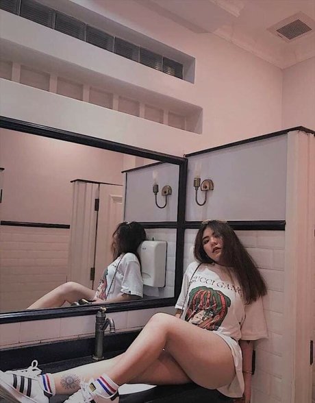 Suniebae 裸のモデル 写真