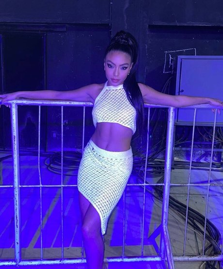 Any Gabrielly トップスター 写真