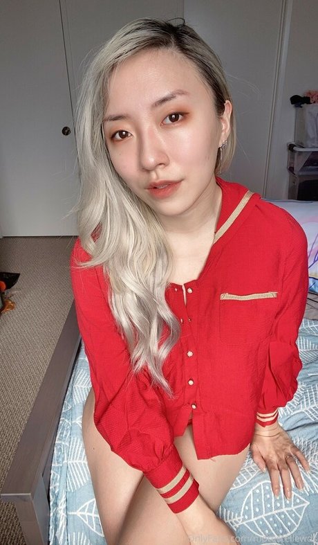 Stella Chu ポルノスター エロティック 写真