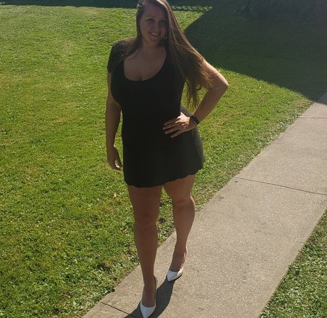 有名なレディボーイオンリーファンズ 美しいポルノ 写真