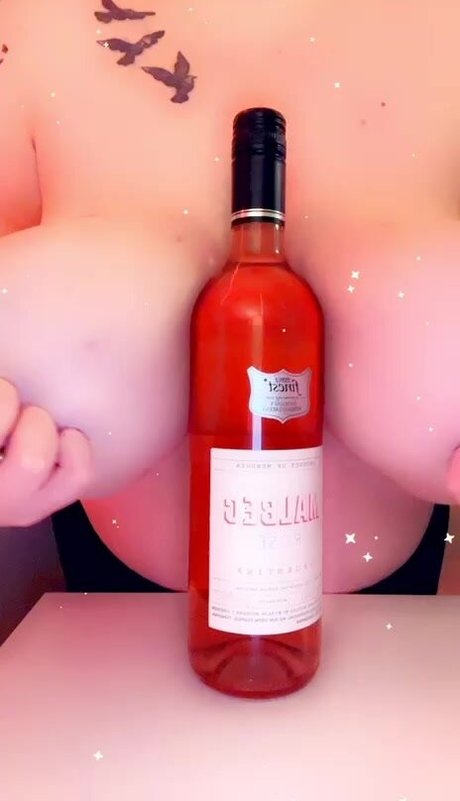 Subbiedee エロティックなポルノスター 写真