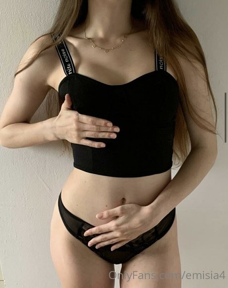 Emisia4 美しいポルノスター 写真
