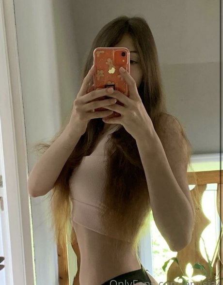 Emisia4 セクシーなスター 写真