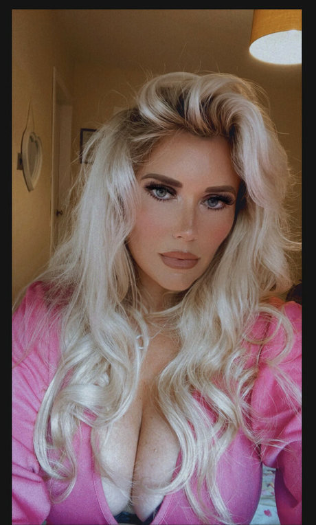 ポッグセルフィーオンリーファン ホットセックス 写真