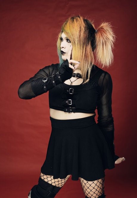 ランジェリーヌードオンリーファンズ ヌード ギャラリー