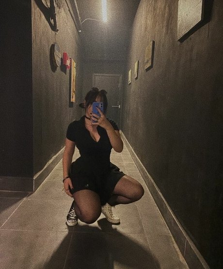 nilxvan 可愛いモデル 写真