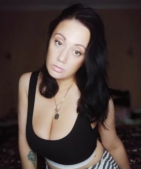 Leka Galkinstein ヌード女優 画像