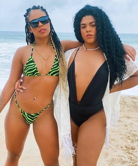 ロールプレイオンリーファン ポルノ 写真