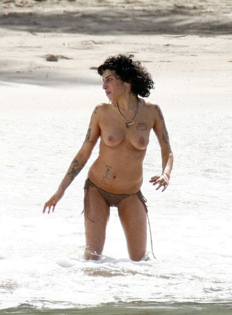 Amy Winehouse 無料女優 写真