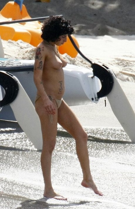Amy Winehouse モデル 画像