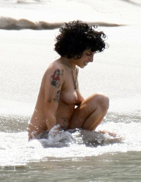 Amy Winehouse ポルノスター アート 写真