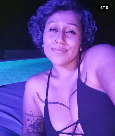 venusontheflipside セクシーなスター 写真