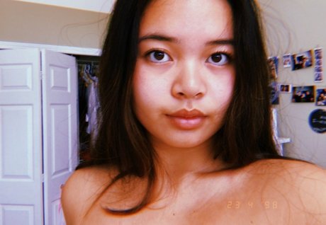 ウェブカメラガールズオンリーファンズ ホットセクシー 写真