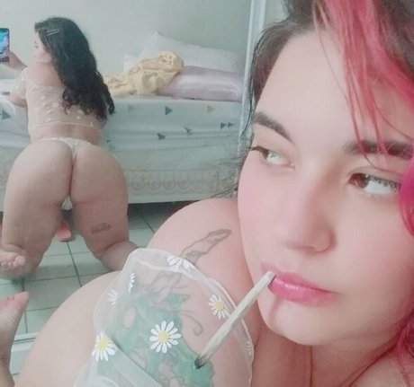 Beatriz Medeiros ポルノスター ヌード 写真
