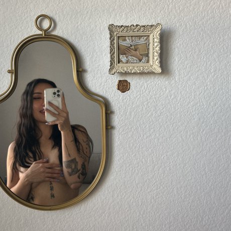 ラテン系ママオンリーファンズ 美しいポルノ 画像