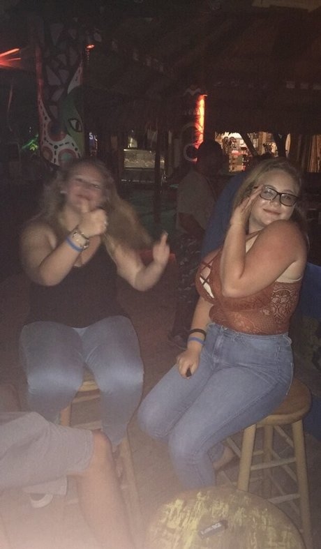 巨乳ストリップオンリーファンズ 可愛い アーカイブ