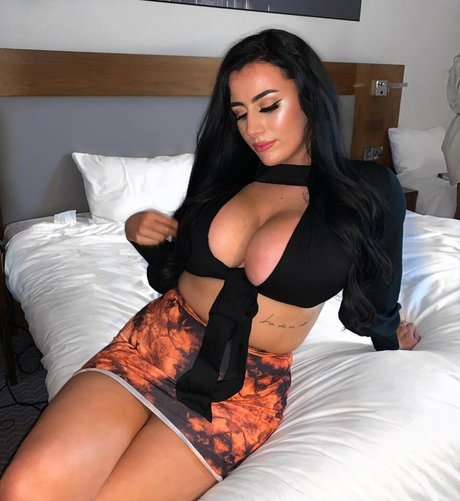 毛深いアナルオンリーファンズ 無料 写真