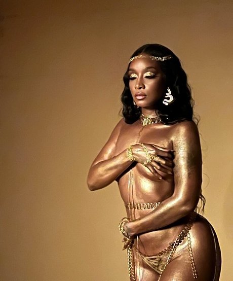 cathiimedialuna ポルノスター xxx 写真