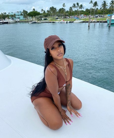 cathiimedialuna トップポルノスター ギャラリー