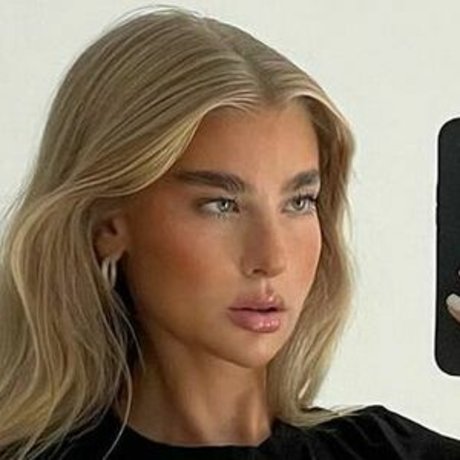 Jess Hunt セクシーなポルノスター ギャラリー