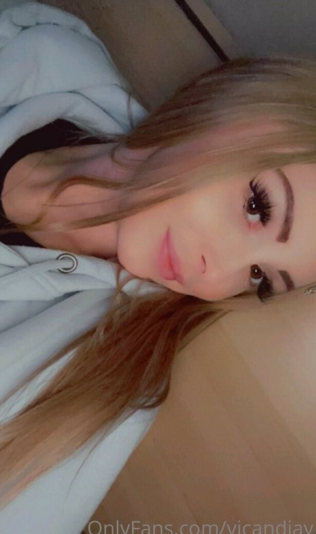 Victoriax018 ポルノスター 素敵 画像