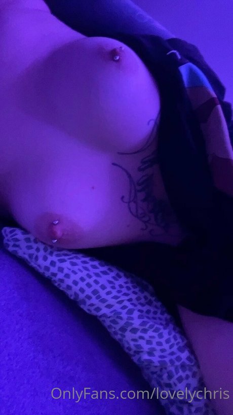 lovelychris 裸モデル 写真
