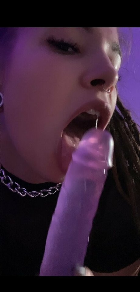 lovelychris ヌードのポルノスター 写真