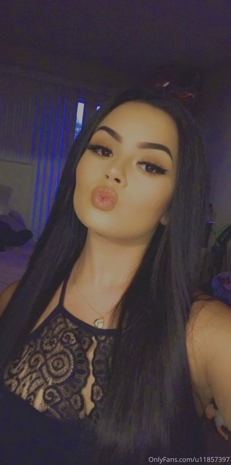 TaniaVega ヌードモデル 写真