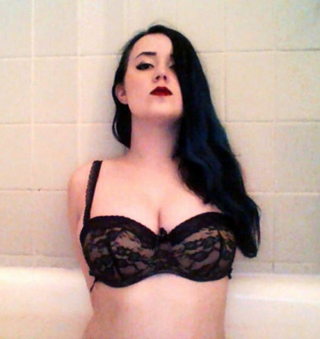 TemptyVA ポルノスター 画像