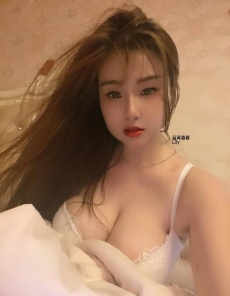Lanmeirongrong セクシー女優 画像
