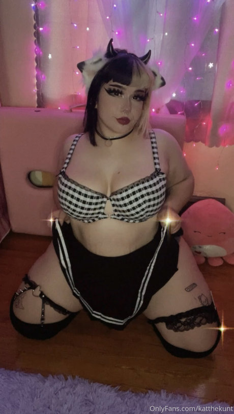 クーガー熟女オンリーファンズ ホット 写真