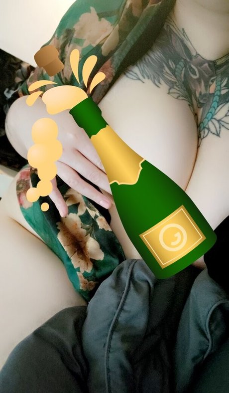 Korppiworppi セクシーなスター 写真