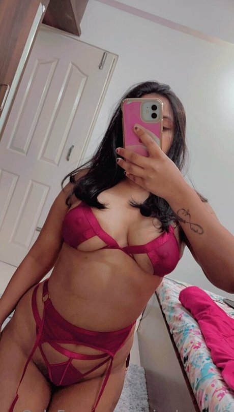 40歳のオンリーファンズ アダルト 写真