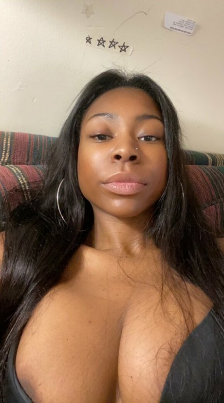 背の高い熟女オンリーファンズ ホットセックス 画像