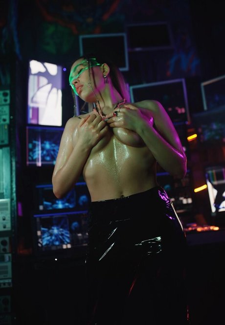 Lera Valerianka ヌードスター 写真