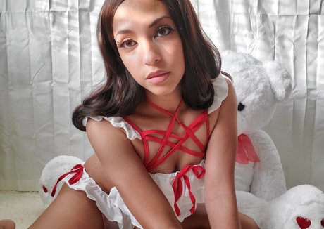 ブロンドの足のオンリーファンズ セクシーヌード 写真