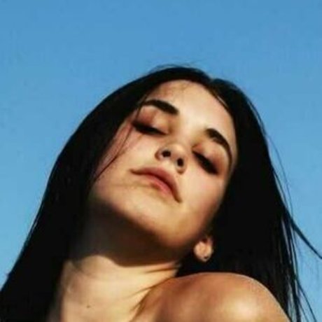 Dafni Kouneli ポルノモデル 画像