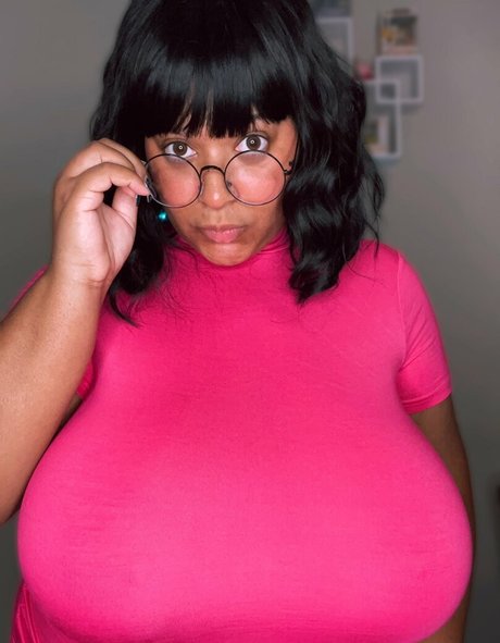 ブルネットのティーンオンリーファンズ アートポルノ アーカイブ