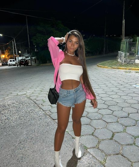 Valentina Grant かわいいモデル 画像