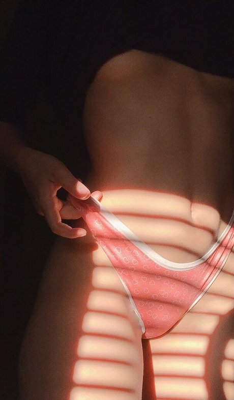 ランジェリーヌードオンリーファンズ 美しいヌード 写真