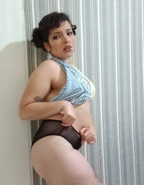 Pistolaura 可愛い女優 写真