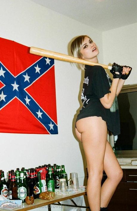 Tina Dubrosky ヌードモデル 画像