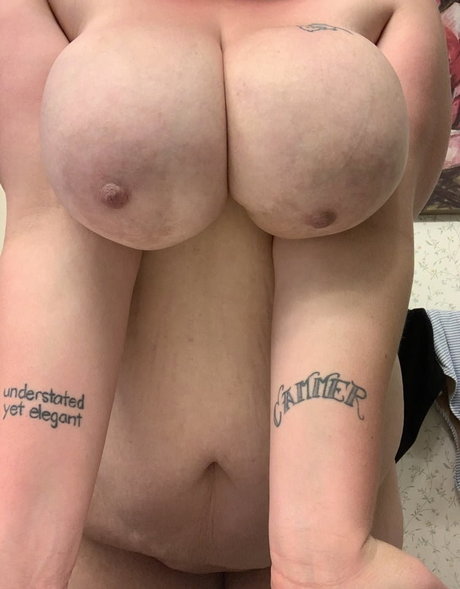 Juicy June セックスモデル 画像