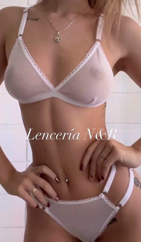 脱衣オンリーファンズ アートxxx 写真