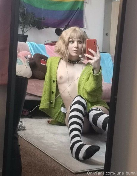 アマチュアレズビアンオンリーファンズ セクシー 画像