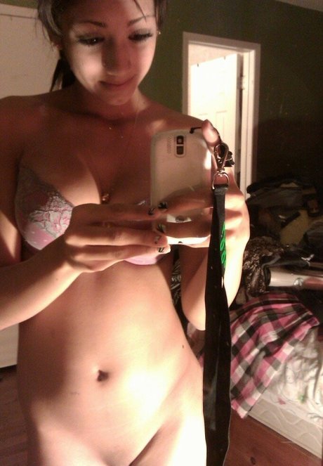 Celia Babe ヌードスター 写真