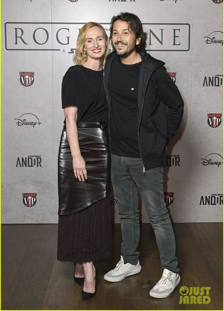 Genevieve O Reilly 高品質モデル 写真