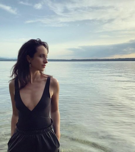 Stephanie Stumph ホット女優 写真